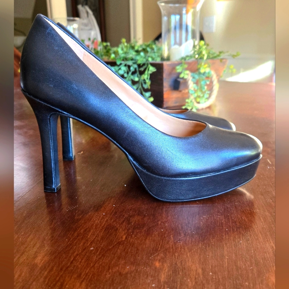 Classic Naturalizer Black Platform Heels Pumps